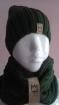 Wool set hat with necklace green